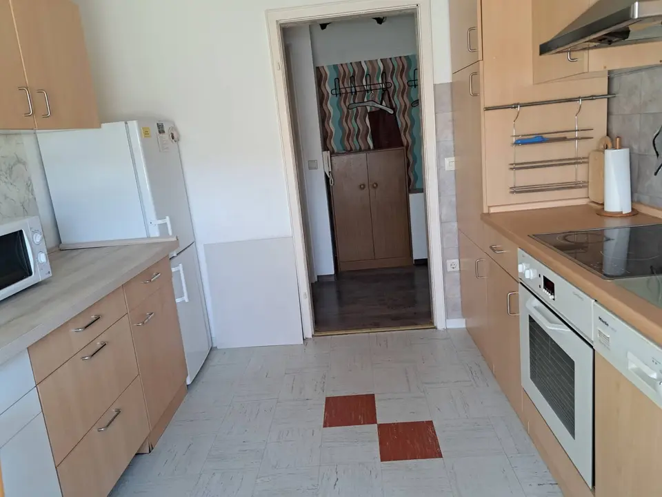 2 Zimmer Wohnung mit 48 m² in Karlsruhe – Bild 3