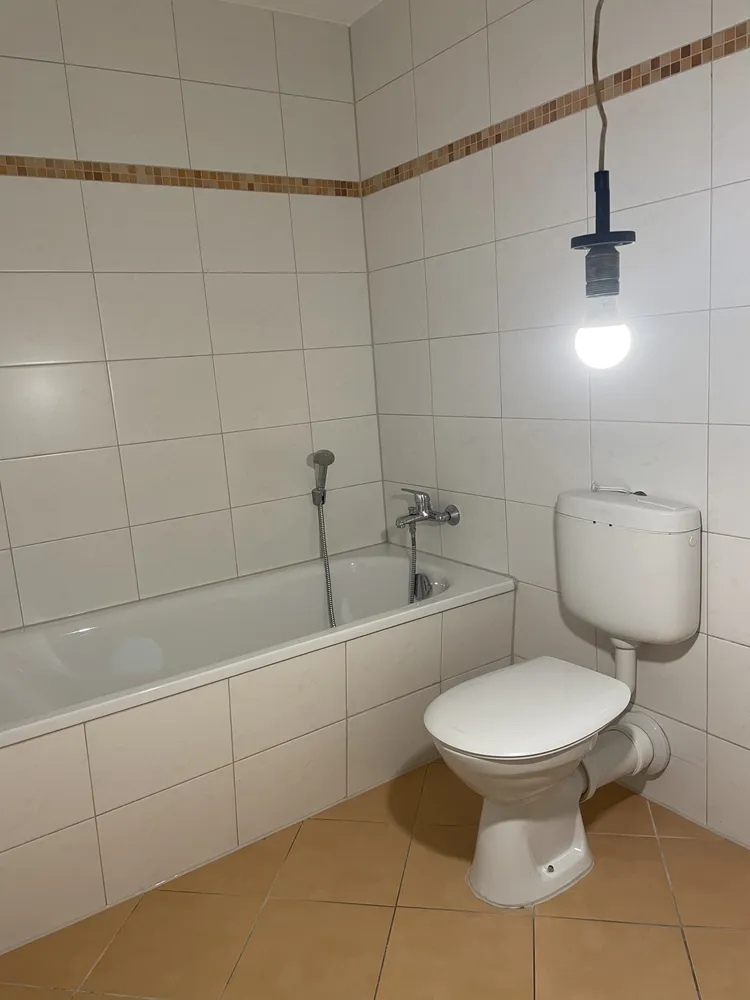 2 Zimmer Wohnung mit 71 m² in Altenburg – Bild 4