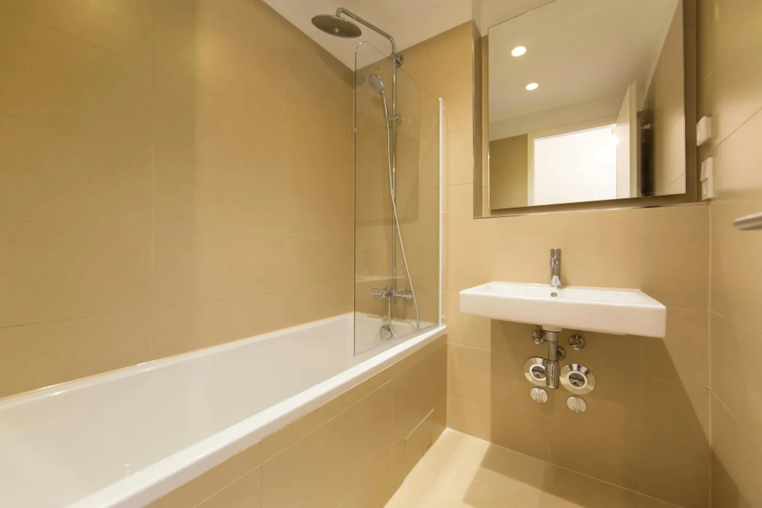 Shared room with 9 m² in Berlin – Photo 8