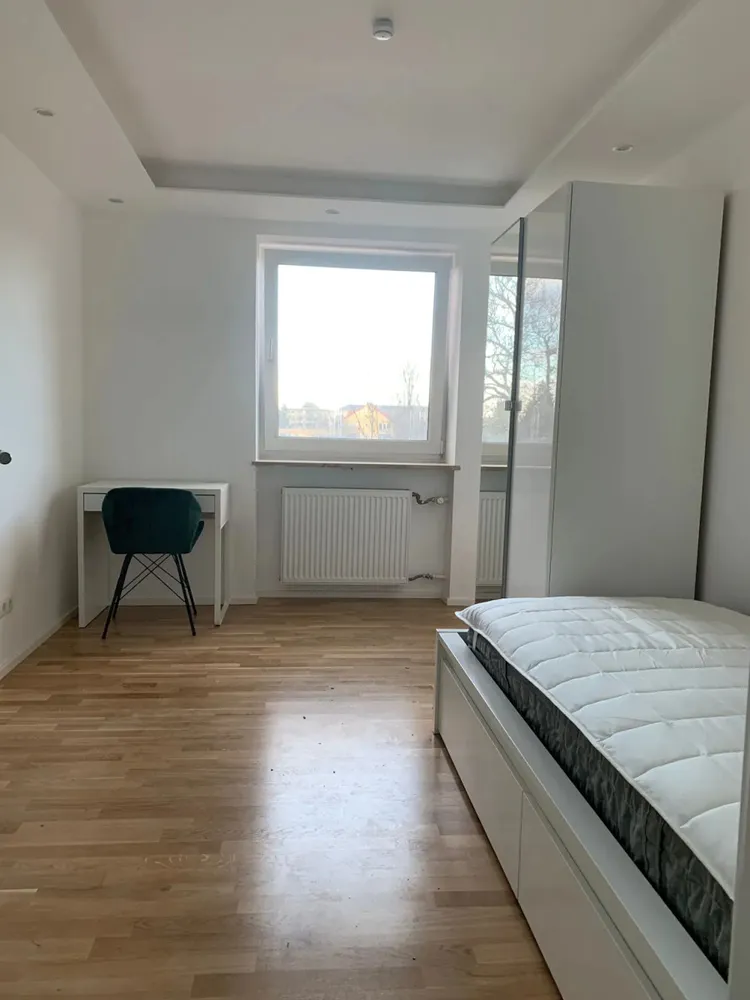 Shared room with 12 m² in Munich – Photo 4