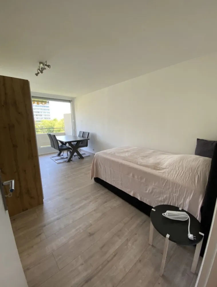 WG-Zimmer mit 17 m² in München – Bild 3