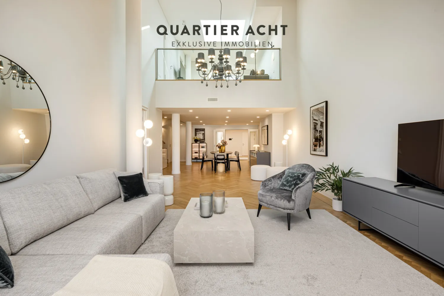 4 Zimmer Wohnung mit 274 m² in München – Bild 1