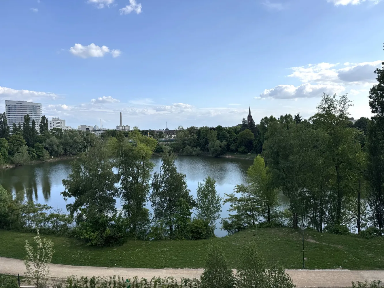 4 Zimmer Wohnung mit 99 m² in Düsseldorf – Bild 8