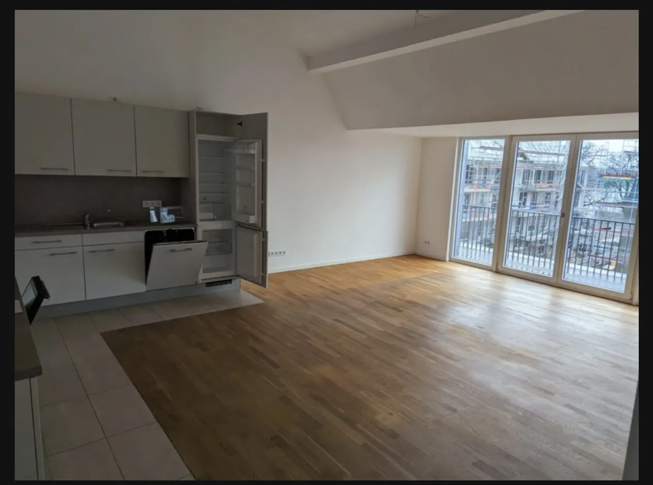 4 Zimmer Wohnung mit 121 m² in Berlin – Bild 1