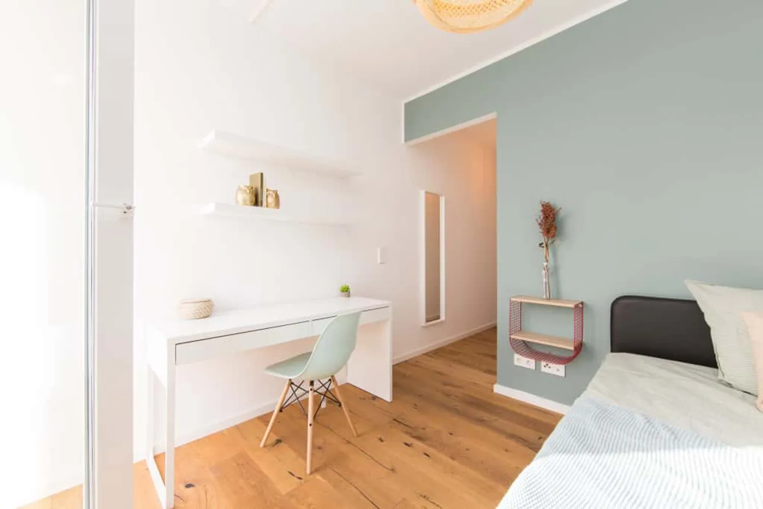 Shared room with 13 m² in Berlin – Photo 4