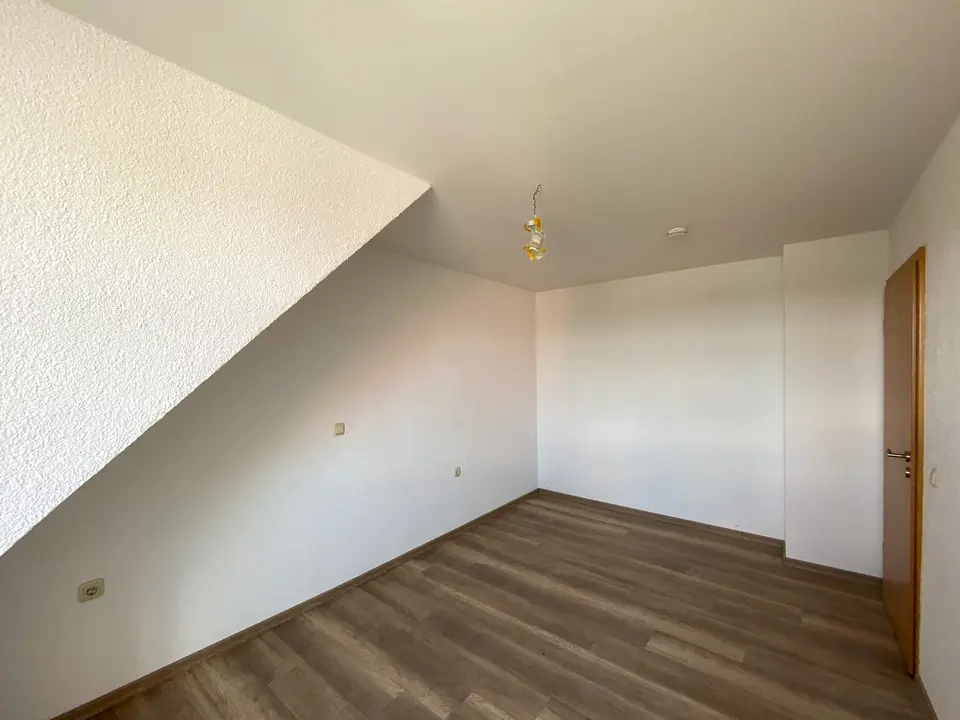 4 Zimmer Wohnung mit 90 m² in Weißenfels – Bild 8