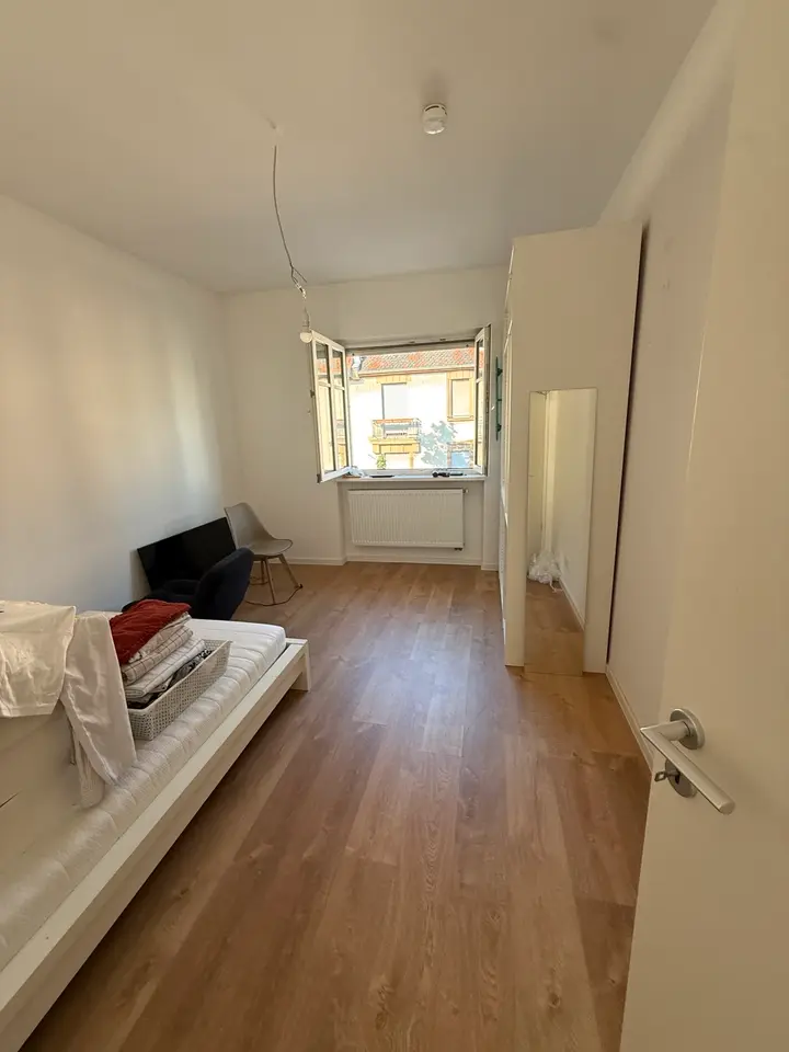 13 Zimmer Wohnung mit 70 m² in Mannheim – Bild 3