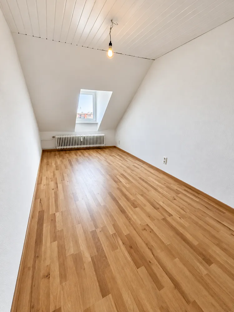 3 Zimmer Wohnung mit 76 m² in Frankfurt am Main – Bild 2