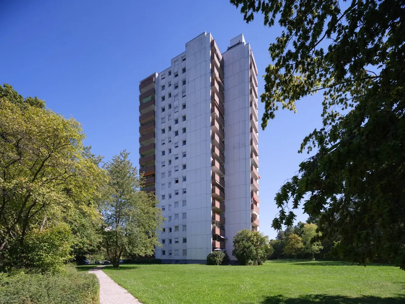 2 Zimmer Wohnung mit 71 m² in Böblingen – Bild 1