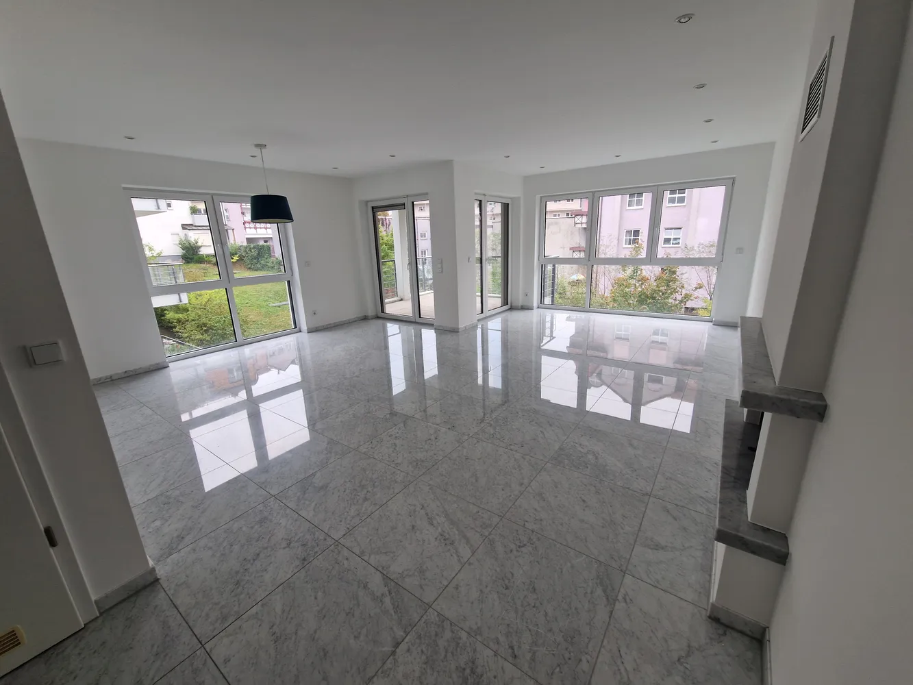 3 room apartment with 100 m² in Frankfurt am Main – Photo 1