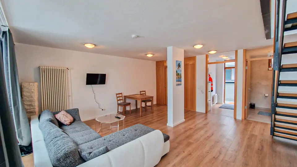 3 Zimmer Wohnung mit 91 m² in Weißenfels – Bild 2