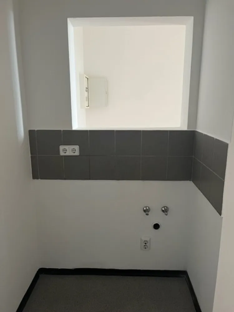 1 Zimmer Wohnung mit 24 m² in Halle (Saale) – Bild 2