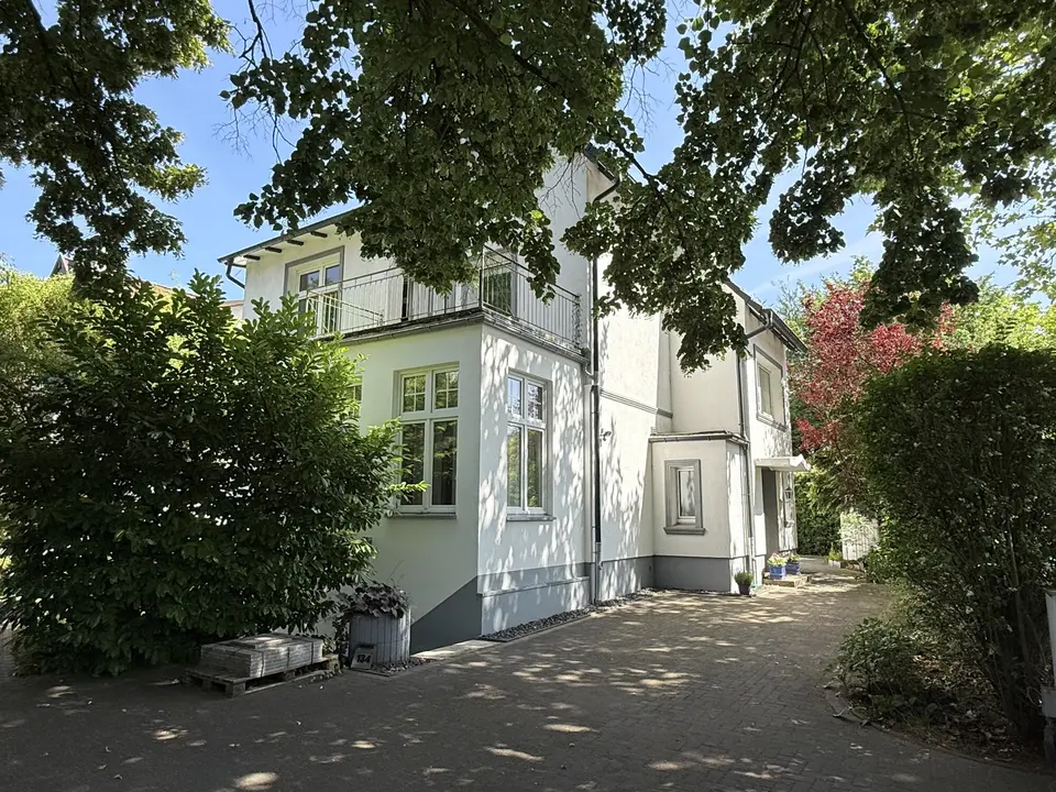 9 Zimmer Haus mit 251 m² in Norderstedt – Bild 4