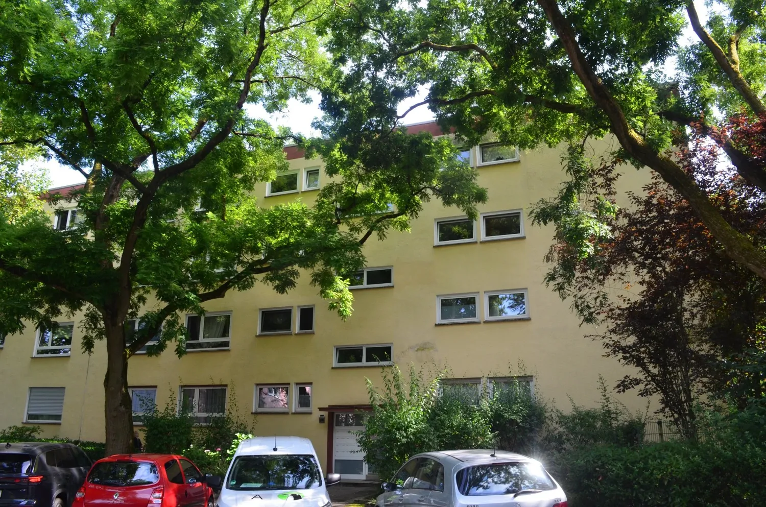 4 Zimmer Wohnung mit 94 m² in Frankfurt am Main – Bild 1