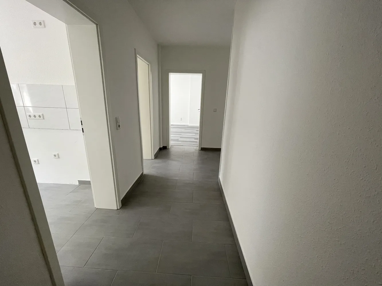 2 Zimmer Wohnung mit 65 m² in Wuppertal – Bild 3