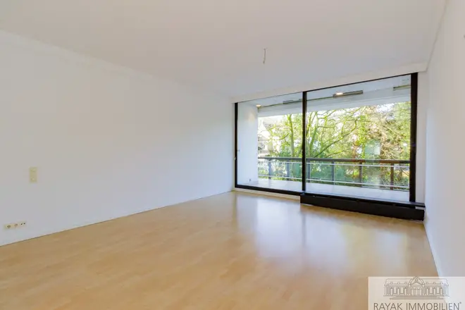 2 Zimmer Wohnung mit 107 m² in Düsseldorf – Bild 1