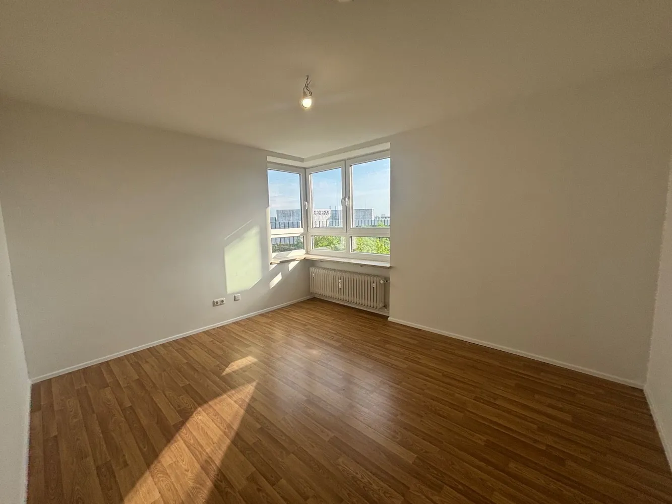 4 Zimmer Wohnung mit 96 m² in München – Bild 5