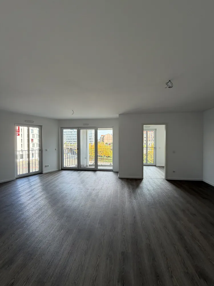 5 Zimmer Wohnung mit 127 m² in Dresden – Bild 1