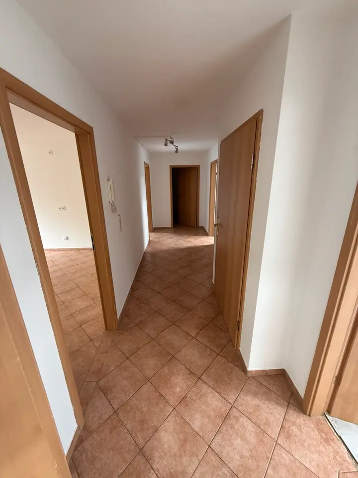 3 Zimmer Wohnung mit 100 m² in Zwickau – Bild 6