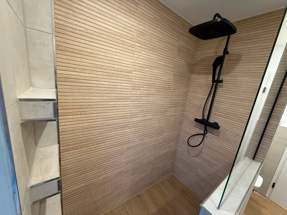 6 Zimmer Wohnung mit 120 m² in Bremen – Bild 2