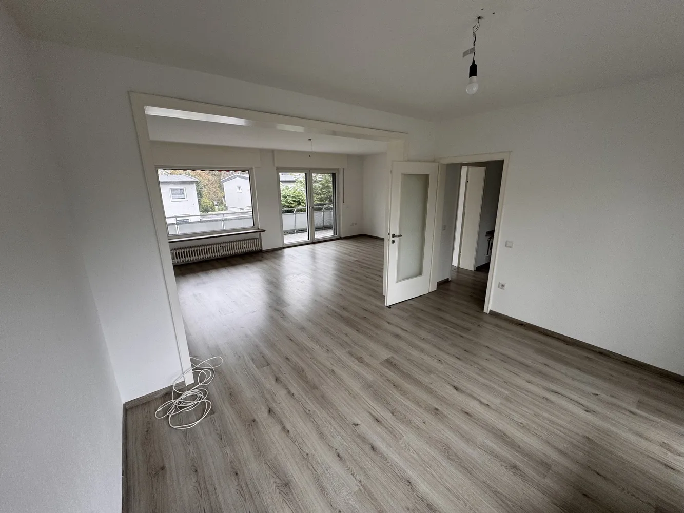 4 Zimmer Wohnung mit 100 m² in Bergisch Gladbach – Bild 2