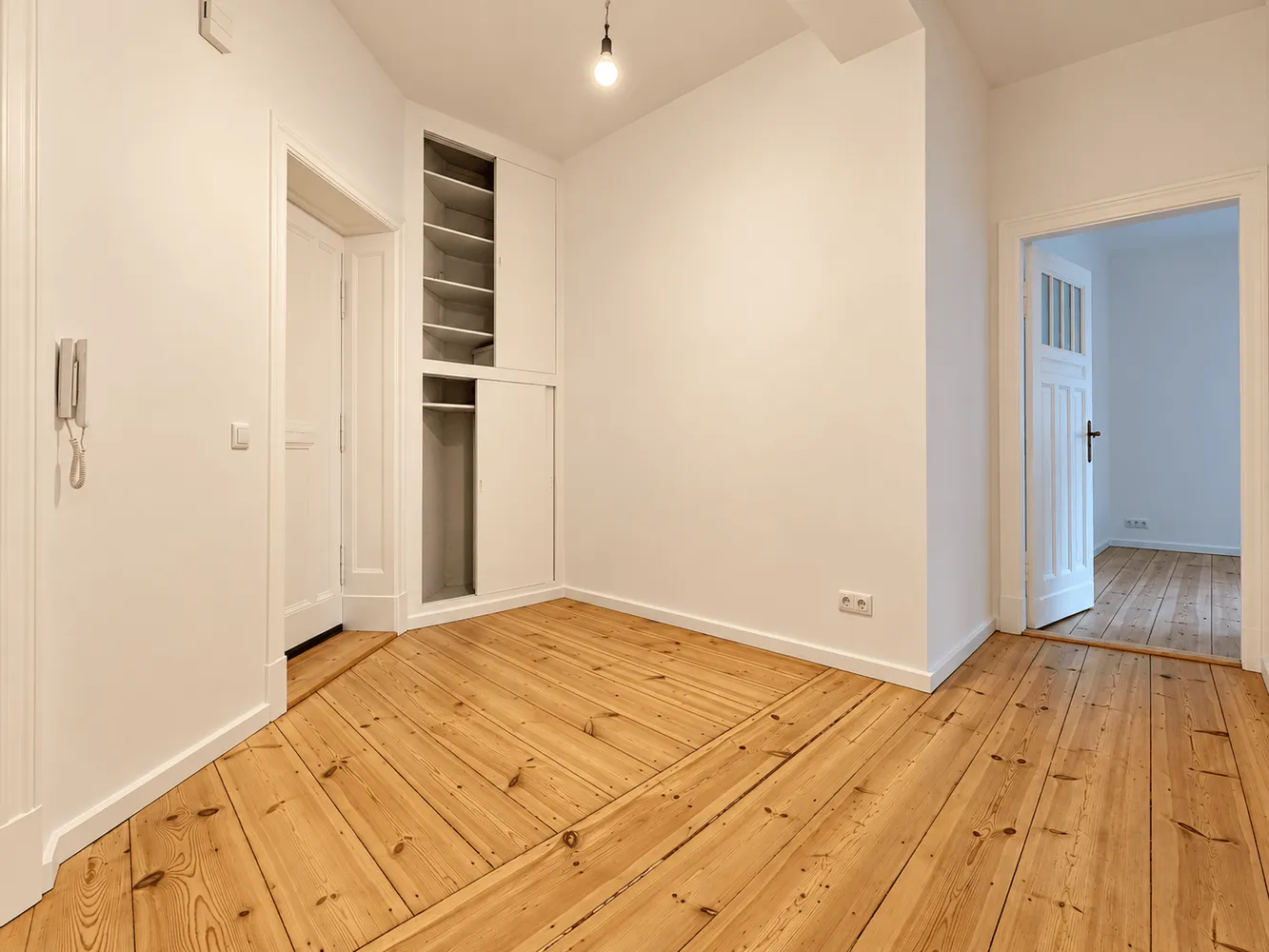 2 Zimmer Wohnung mit 83 m² in Berlin – Bild 2