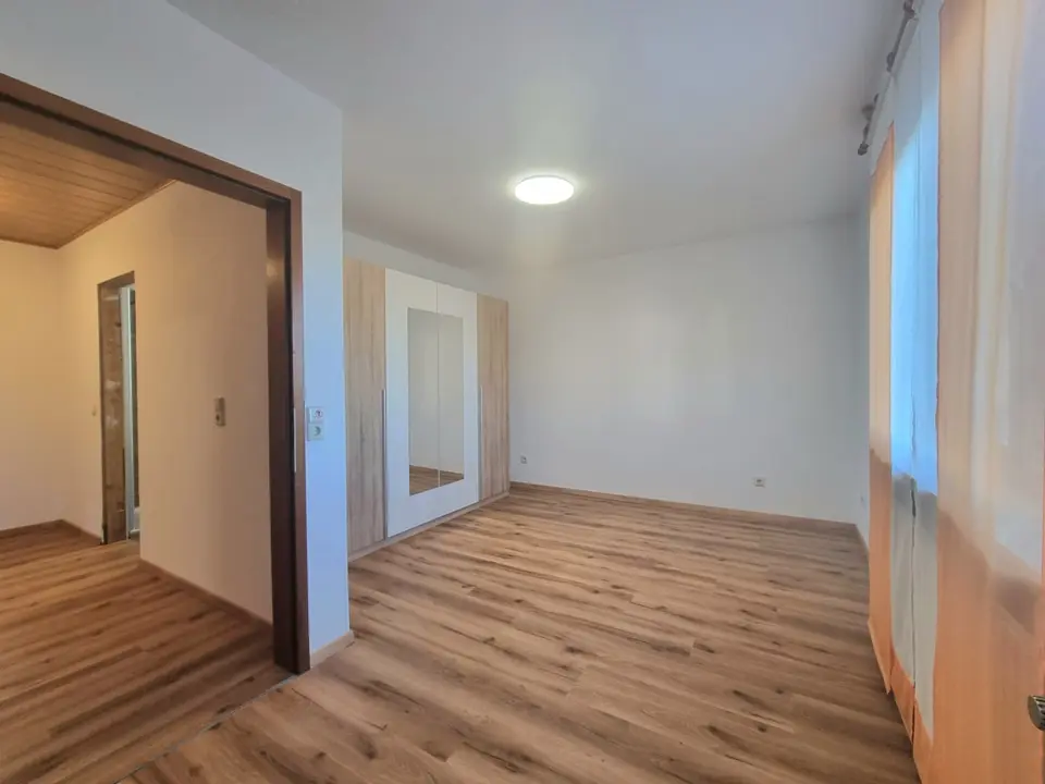 7 Zimmer Haus mit 246 m² in Saarbrücken – Bild 7