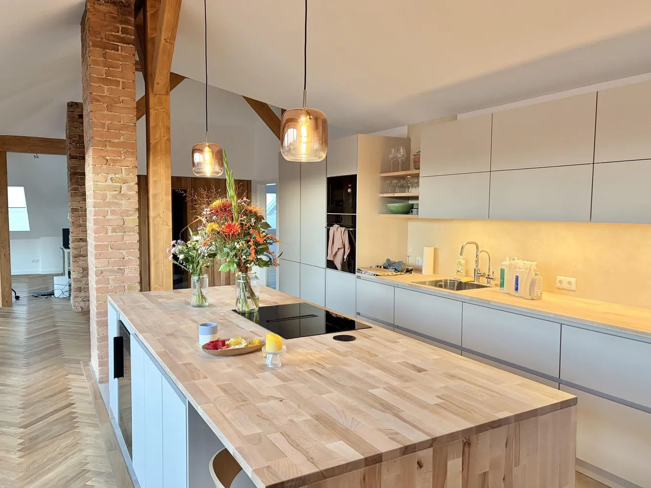 4 Zimmer Wohnung mit 163 m² in Berlin – Bild 2