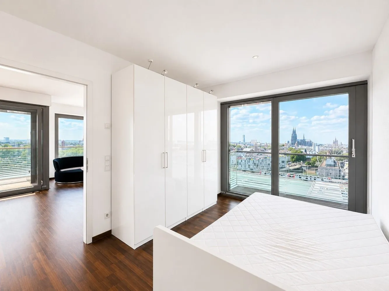 3 Zimmer Wohnung mit 132 m² in Köln – Bild 6