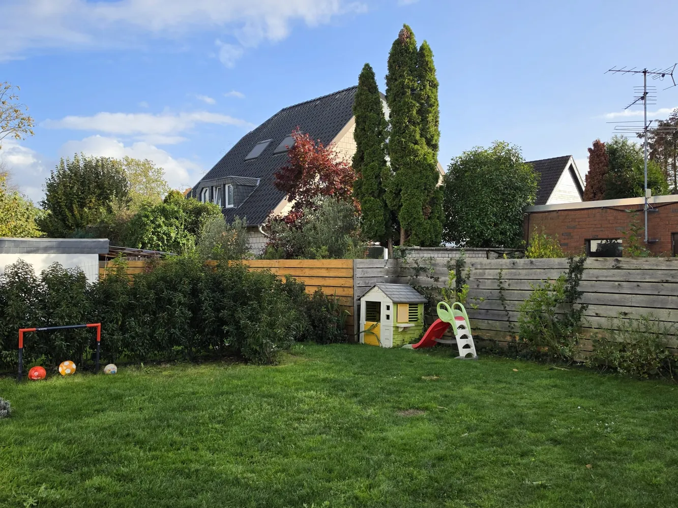 6 Zimmer Haus mit 180 m² in Düsseldorf – Bild 7