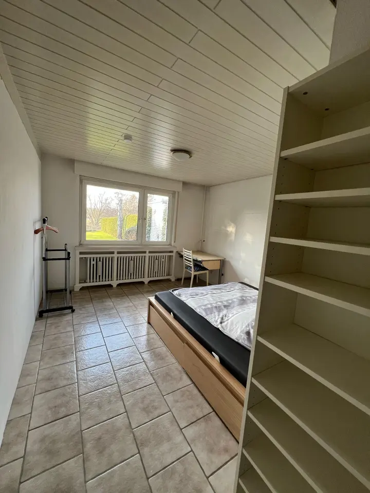WG-Zimmer mit 200 m² in Erkrath – Bild 2