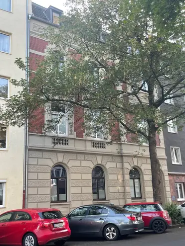 2 Zimmer Wohnung mit 102 m² in Düsseldorf – Bild 1