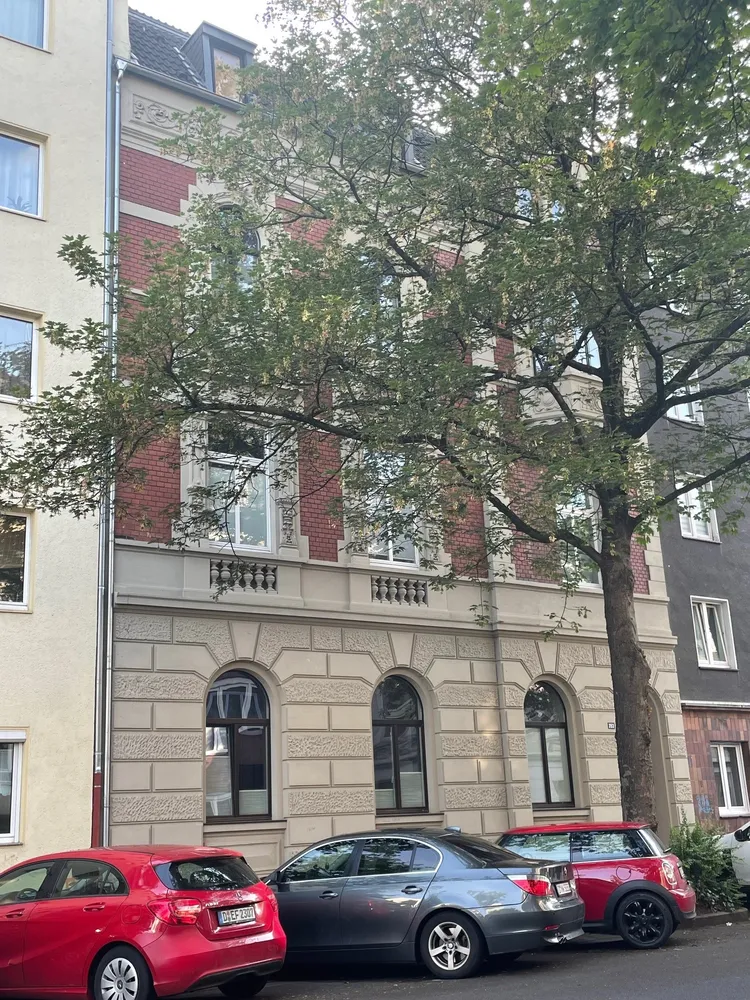 2 Zimmer Wohnung mit 102 m² in Düsseldorf – Bild 1