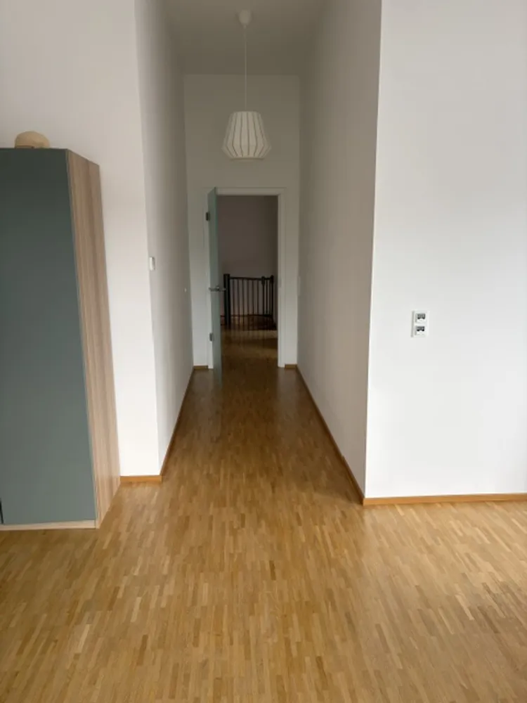 4 Zimmer Wohnung mit 137 m² in Stuttgart – Bild 3