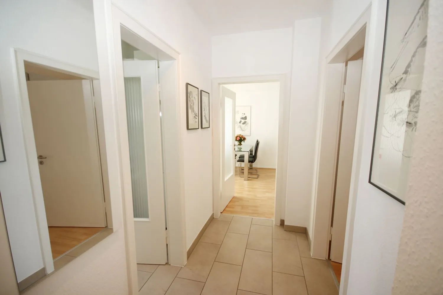 2 room apartment with 65 m² in Düsseldorf – Photo 5