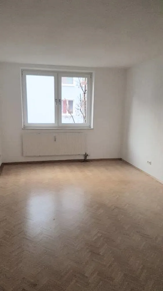 3 Zimmer Wohnung mit 65 m² in München – Bild 2
