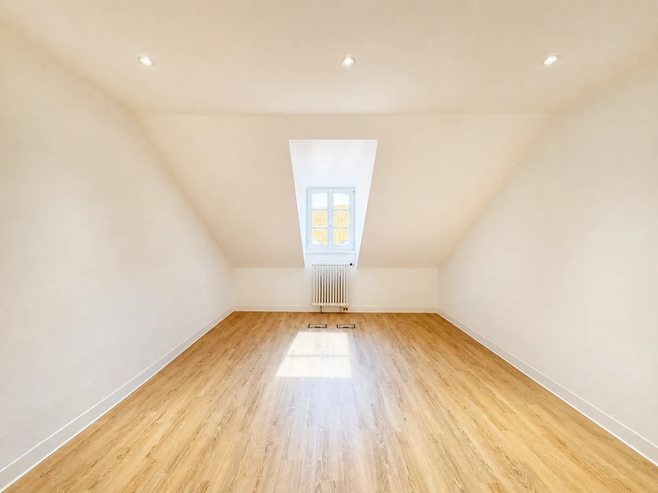 6 Zimmer Wohnung mit 125 m² in Dresden – Bild 7
