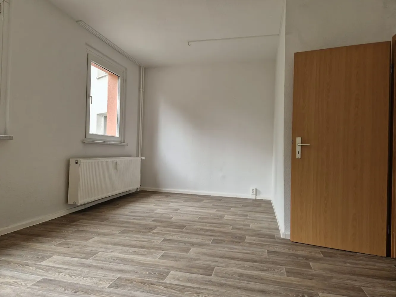 4 Zimmer Wohnung mit 72 m² in Halle (Saale) – Bild 1