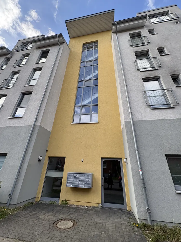 2 Zimmer Wohnung mit 73 m² in Düsseldorf – Bild 2