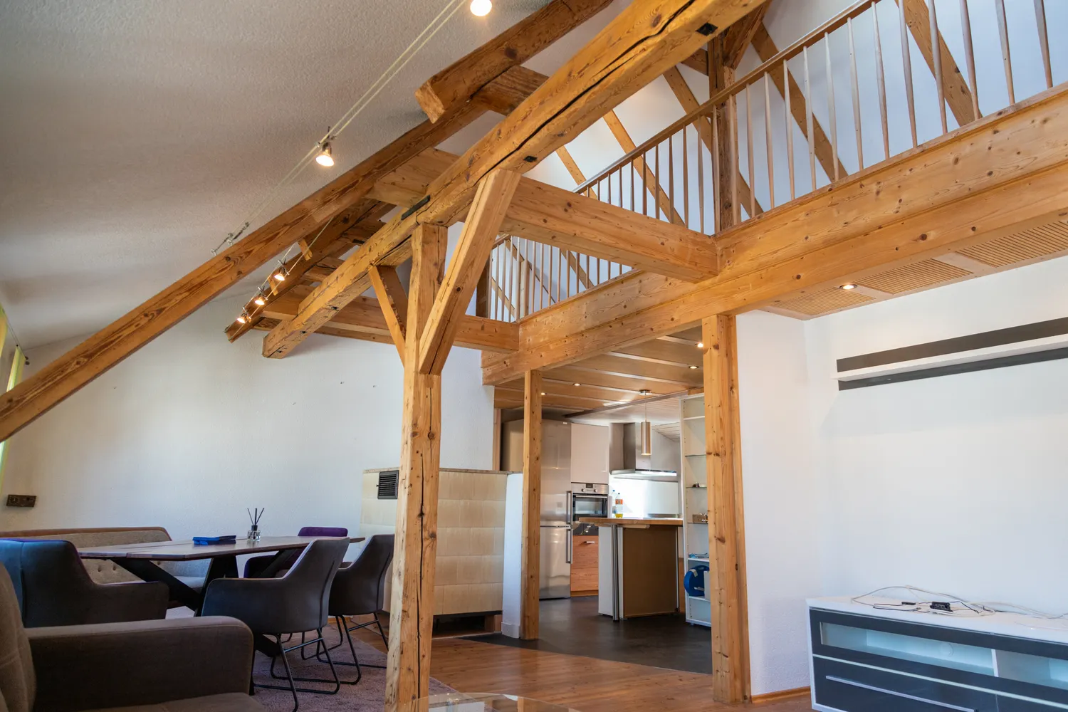 5 Zimmer Wohnung mit 108 m² in Stuttgart – Bild 1