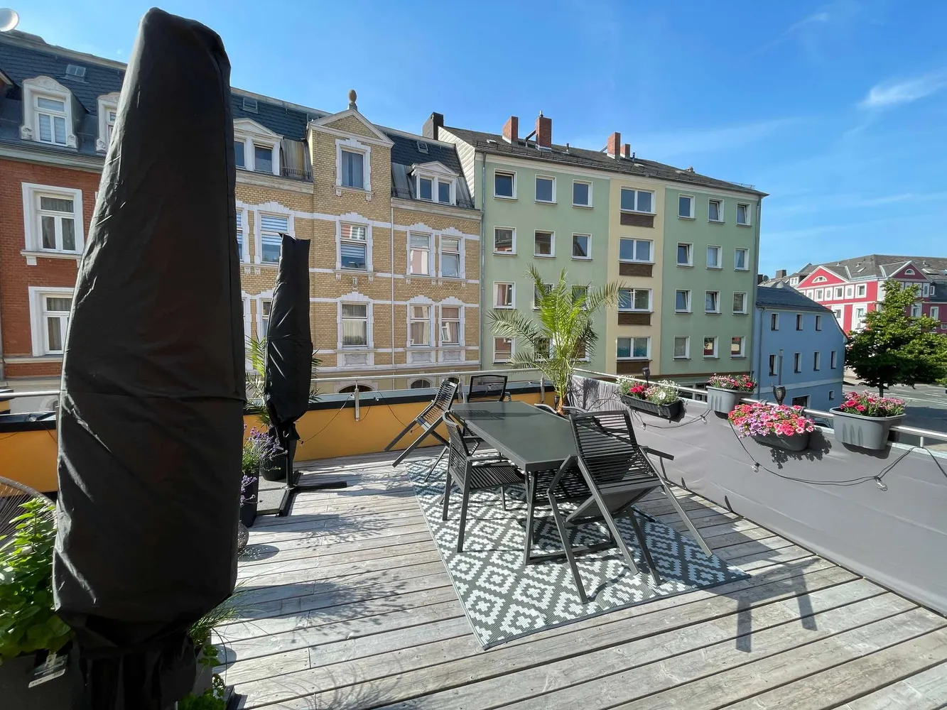 3 Zimmer Wohnung mit 120 m² in Hof – Bild 1