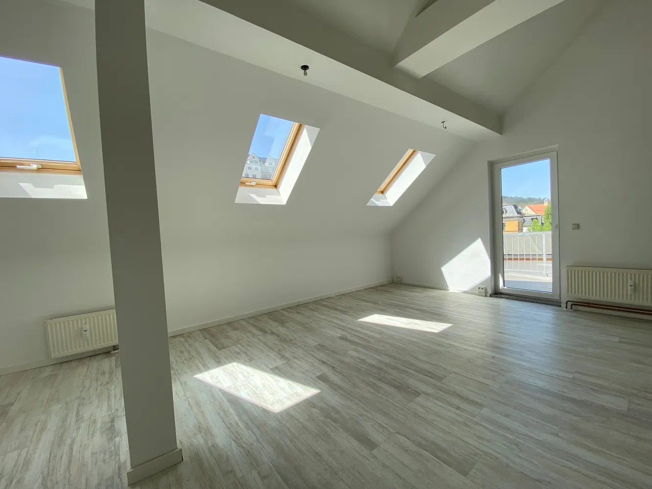 4 Zimmer Wohnung mit 152 m² in Greiz – Bild 2