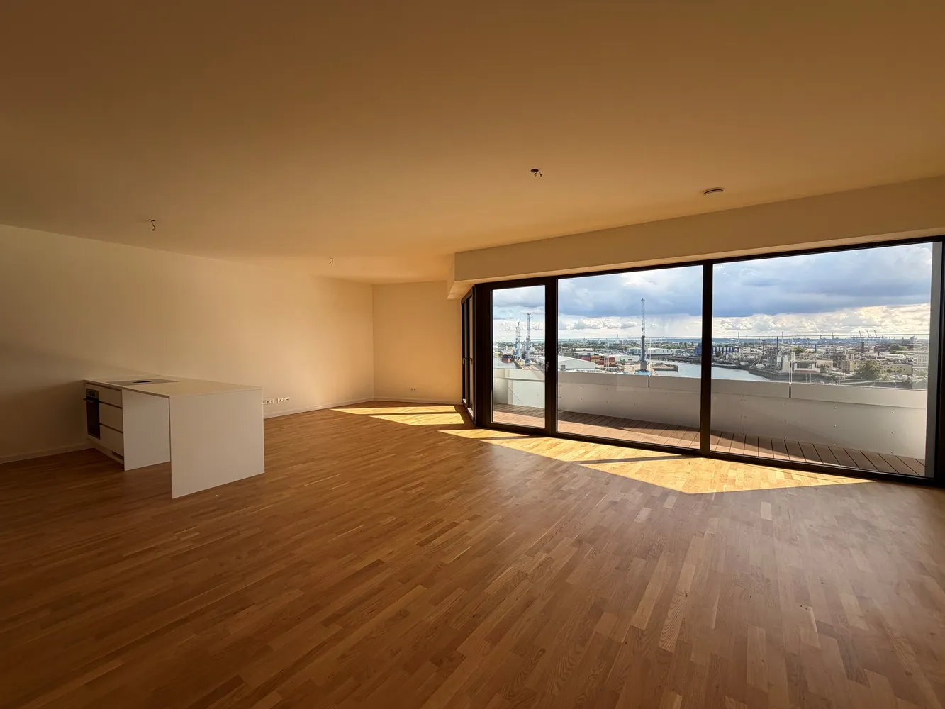 4 Zimmer Wohnung mit 144 m² in Hamburg – Bild 1