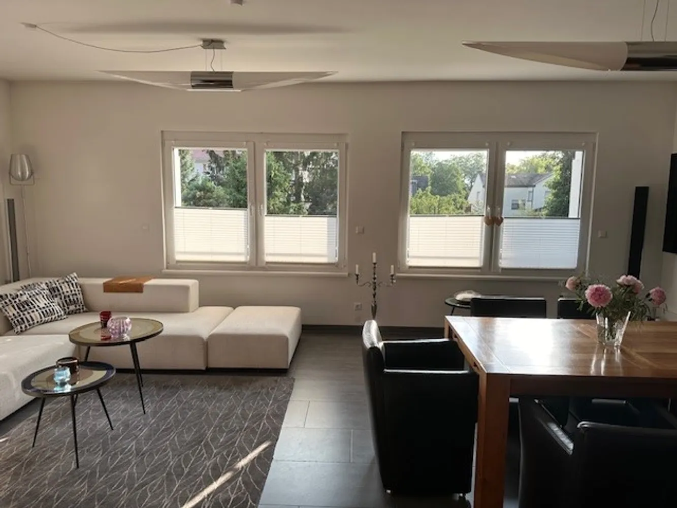 4 Zimmer Wohnung mit 143 m² in Frankfurt am Main – Bild 2