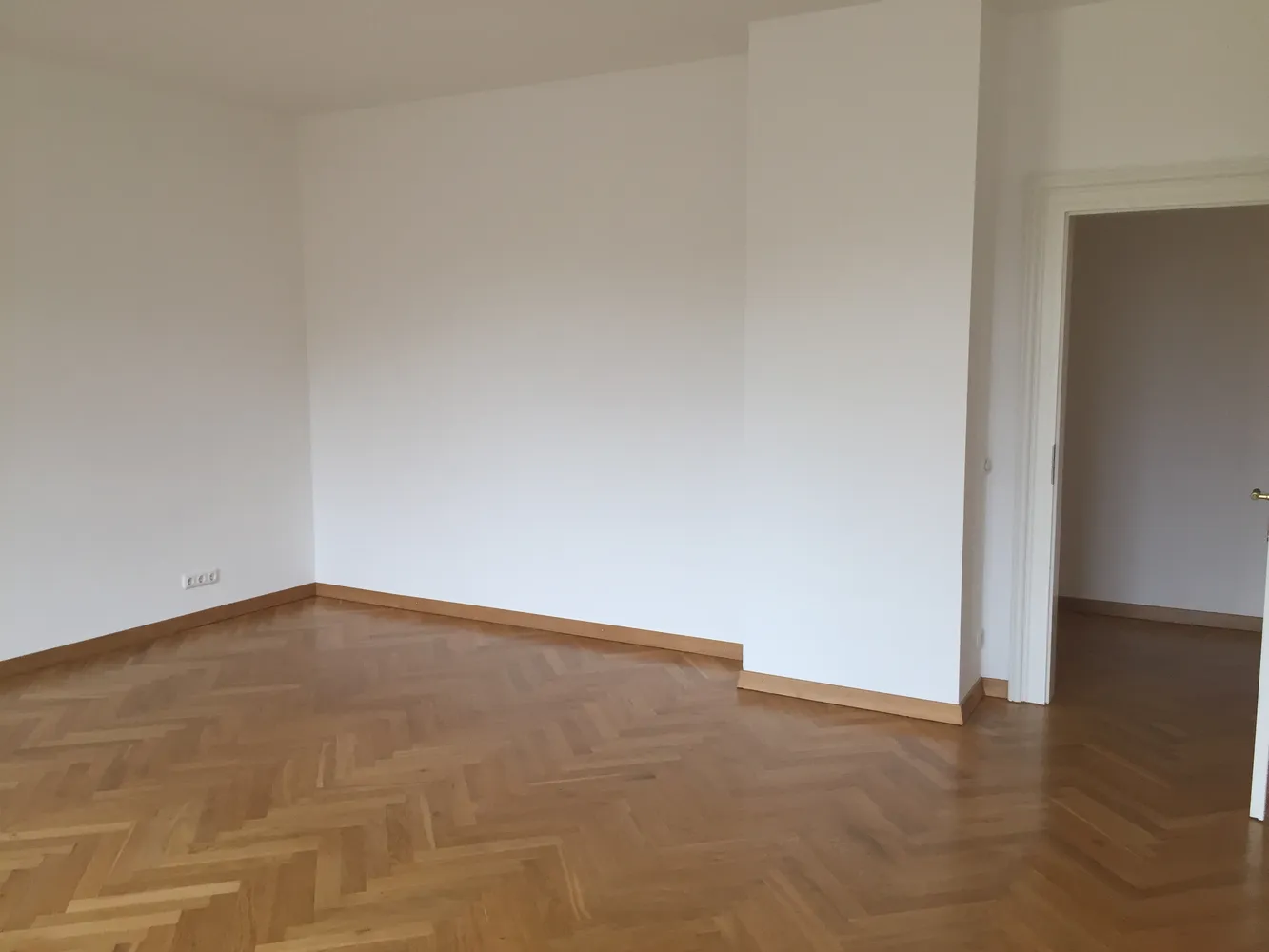 2 Zimmer Wohnung mit 90 m² in München – Bild 7