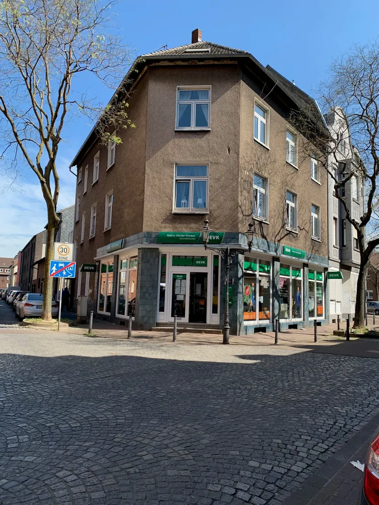 4 Zimmer Wohnung mit 120 m² in Duisburg – Bild 1