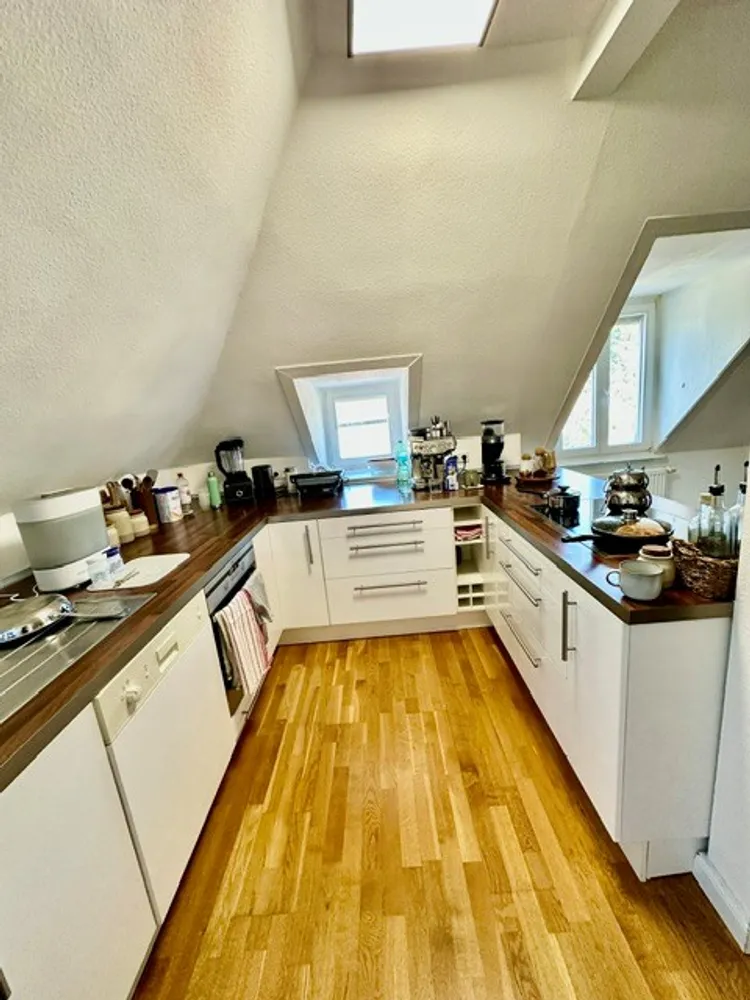 3 Zimmer Wohnung mit 93 m² in Wiesbaden – Bild 2