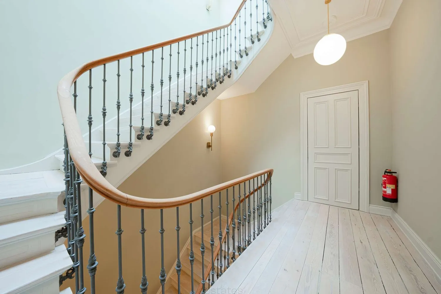 2 Zimmer Wohnung mit 110 m² in Hamburg – Bild 8
