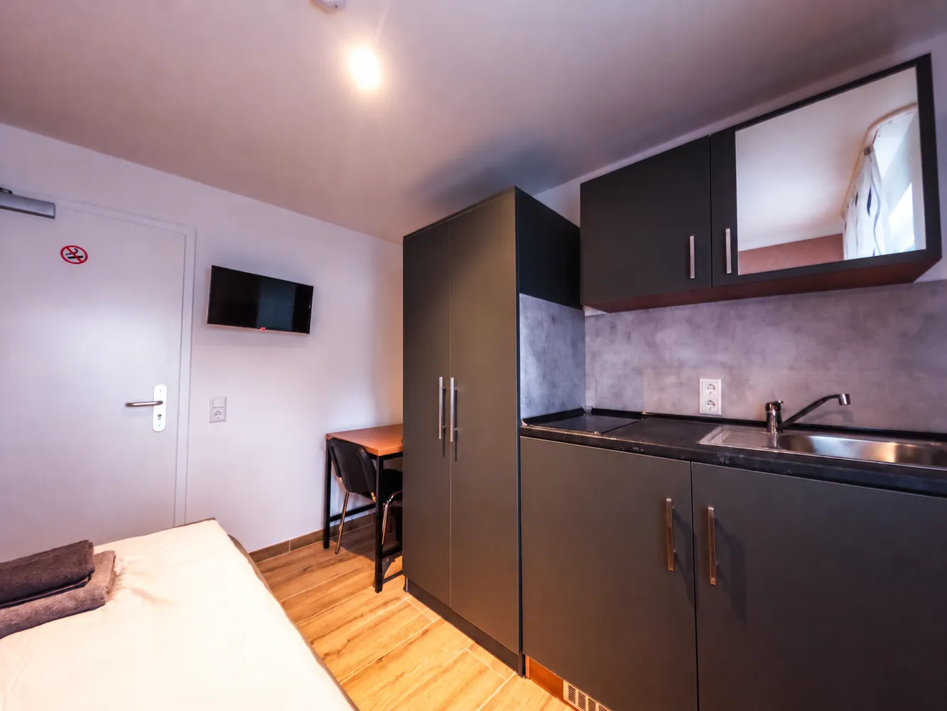 1 Zimmer Wohnung mit 12 m² in Frankfurt am Main – Bild 2