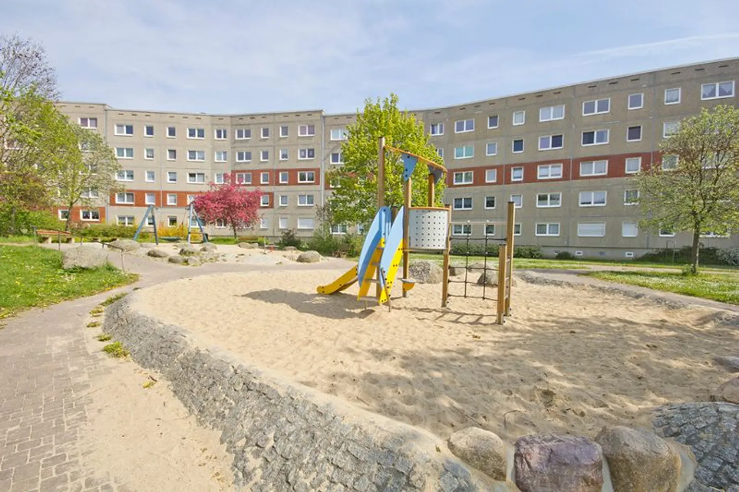 6 Zimmer Wohnung mit 113 m² in Halle (Saale) – Bild 12